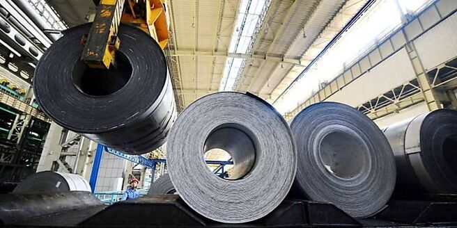 中鴻21日開出12月內銷及明年1月外銷盤價，內銷熱軋、冷軋、鍍鋅每噸皆調漲300元。圖／本報資料照片