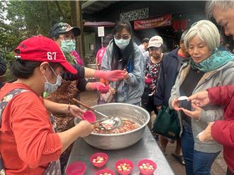 汐止中正「中繼市場」熱鬧開幕 400份祈福湯圓為新市場祈福