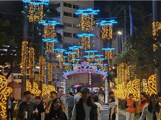 屏東聖誕節點燈　雙主燈打造南台灣最大歐風童話小鎮