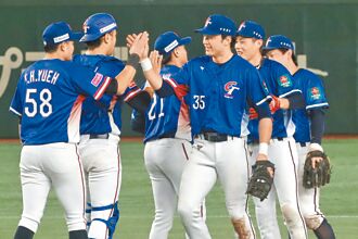 中華隊8：2敲飛美國 今晚再戰日本