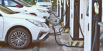 川普關稅戰 掃到台灣汽車產業