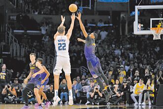 NBA》華格納準絕殺三分 斷湖人6連勝