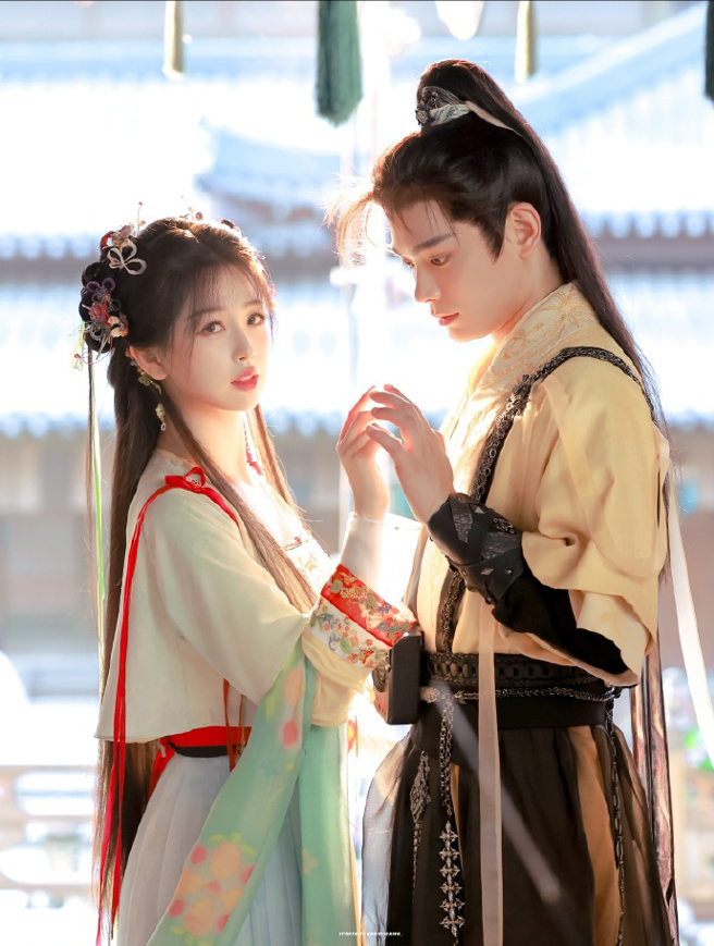 虞書欣與男主角丁禹兮超甜的化學反映，引爆話題。（圖／翻攝自微博）