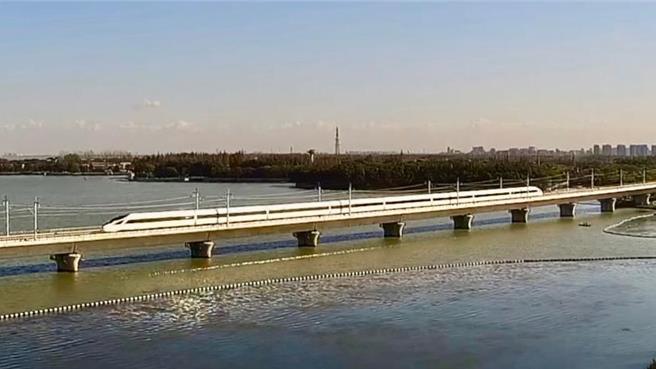 轨道长三角成型！沪苏湖高铁试运行，全线营运倒数计时。（大陆央视）