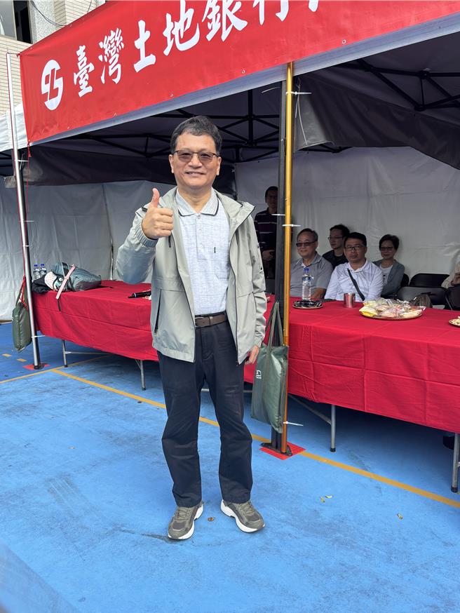 土银董事长何英明(图／吴静君摄)