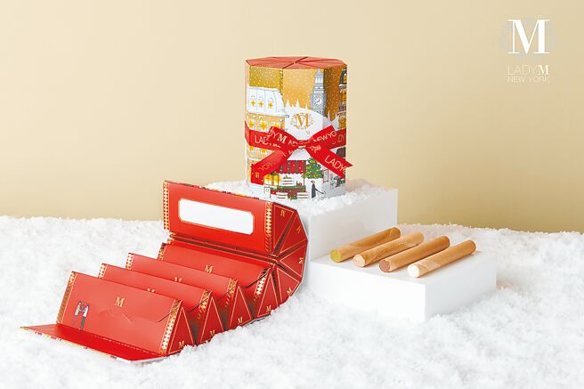 Lady M「Golden Christmas璀璨聖誕可麗捲餅禮盒」，1080元。（Lady M提供）