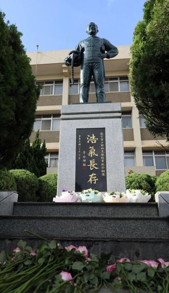 致敬典範伍克振 堅持試飛數據殉職 貢獻國機國造