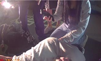 男大生酒精路跑變亂跑 爛醉喧嘩躺馬路竟還想咬人