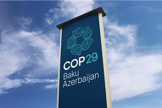 中新社东西问》联合国前副秘书长：中国绿色转型成就惊艷世界