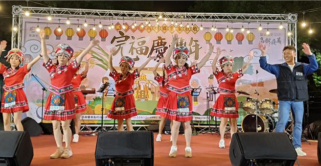 高树乡公所举行完福音乐会，感谢土地公一年来的庇佑。（高树乡公所提供／罗琦文屏东传真）