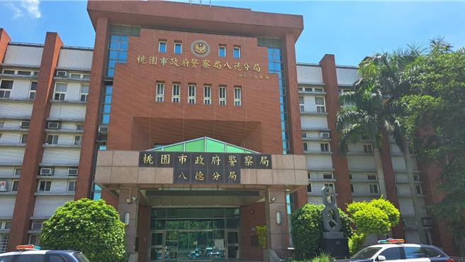 桃园男21日晚间9时许因酒醉并与同事发生衝突，拿起手边的凶刀猛刺同事，导致同事当场臟器外露死亡。（姜霏摄）