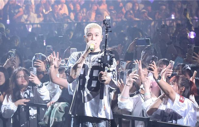 周汤豪24日在小巨蛋开唱。（陈俊吉摄）