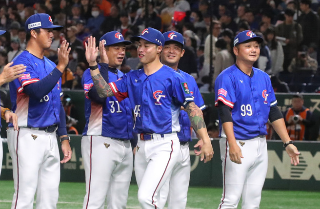 林昱珉双臂上的刺青，成为日本网友、媒体关注焦点。（图／赵双杰摄）