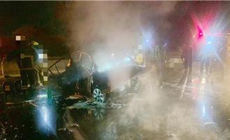 國1嘉義段自撞護欄又被追撞 男駕駛困車內活活燒死
