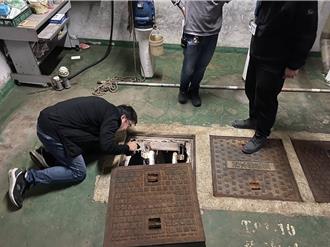 桃園大坑溪變藍灰色飄白泡沫 環保局鎖定台茂恐開罰6百萬