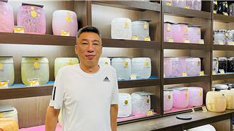 超狂！中華隊奪冠「骨灰罐打5折」 殯葬百貨大亨：賣到沒貨為止