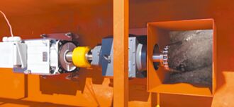 超前取得智慧財產局專利 源灃電力水中浮沉發電機 綠能新解方