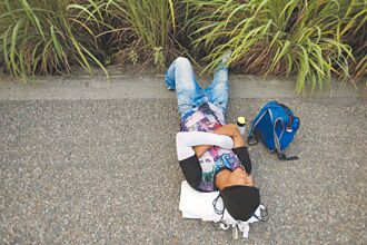 年輕男性樂當尼特族