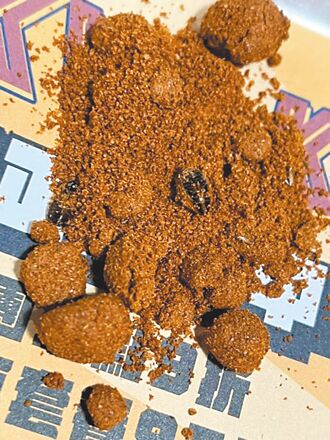 台北 辣椒粉結塊疑有蟑螂 頂呱呱8缺失限期改善