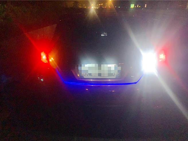 死者自小客連遭後車追撞而起火燃燒。(國道警方提供／呂妍庭嘉義傳真)