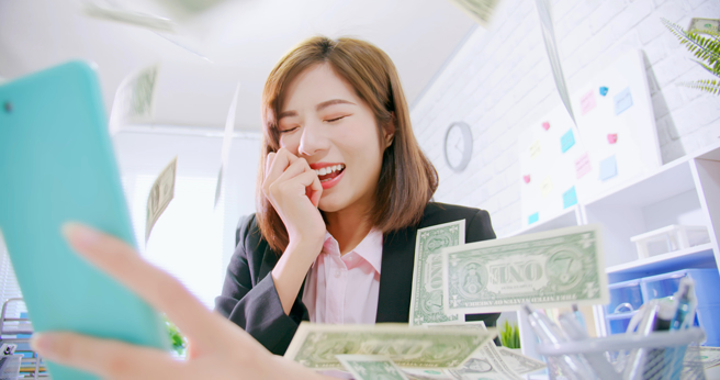 摩羯、天蠍、雙魚座將迎來年末驚喜，無論是事業、愛情還是財運都表現亮眼。（示意圖：Shutterstock／達志）