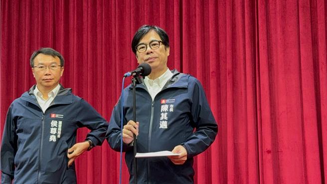 对于许铭春事件，是否为高雄市长选情加温？高雄市长陈其迈今（25）日表示，民进党初选时间还没有决定，但他强调国民党早已定于一尊，民进党初选时间应该要提早。（柯宗纬摄）