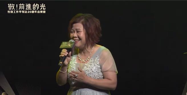 許銘春演唱畫面。（取自勞動部YT）