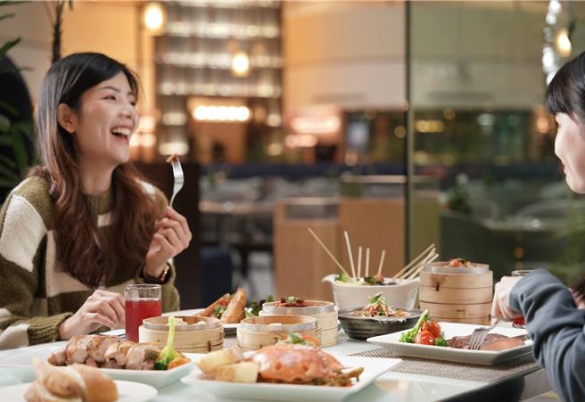 Sunny Buffet欢庆台湾队夺金，推出四人同行一人免费活动。（图／茹曦酒店Sunny Buffet）