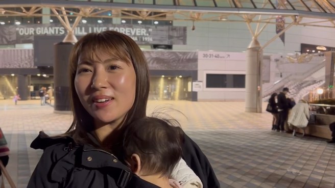 张奕的家人受访给出满分评价，赛后去开喝庆祝。（翻摄画面）