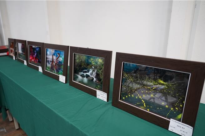 攝影得獎作品於年底前將以無框畫展示在礁溪車站月台地下道，同時也在r礁溪鄉公所交心藝廊展示。（礁溪鄉公所提供／吳佩蓉宜蘭傳真）