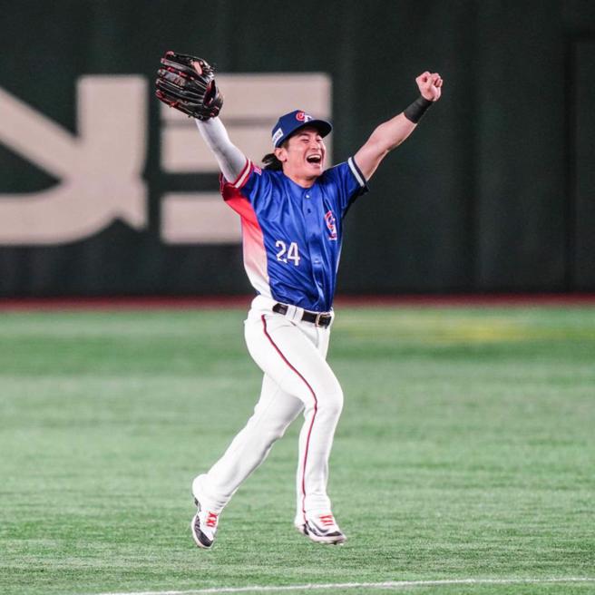 陈杰宪在12强赛中表现绝佳，台湾队长成为全民英雄。（图／统一狮脸书）