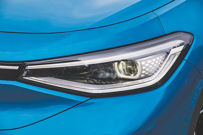 LED矩阵式头灯具多项智慧功能。（陈大任摄）