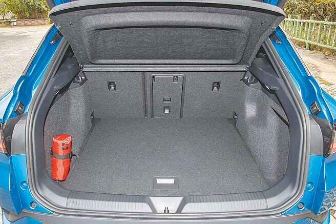 行李厢相当平整，很适合置放物品，基本容量为543L。（陈大任摄）