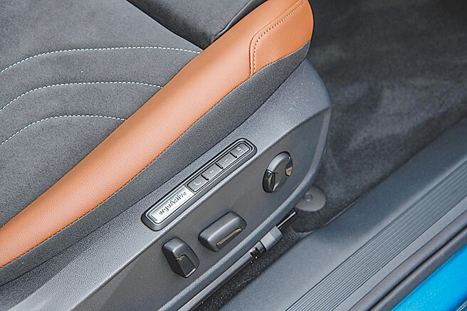 前座椅电动调整功能。（陈大任摄）