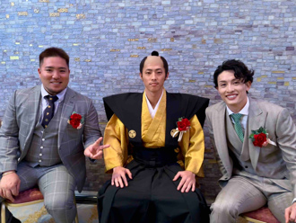 「輸球轉投手」的辰己涼介大玩變裝秀！ 登台領獎這樣說