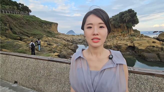 基隆市議員許睿慈表示，希望透過這樣的活動，能夠讓更多的外地民眾來到基隆觀浪，感受與夏季不同的美景。（張志康攝）