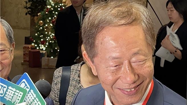 台积电前董事长刘德音26日获颁潘文渊奖，针对川普上任对台湾半导体业，认为不会有什么影响。（图／柳名耕摄）