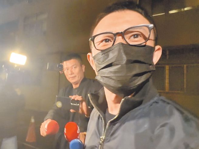 「88会馆」负责人郭哲敏因涉地下匯兑被起诉，新北地方法院18日谕知1亿天价交保，但新北地检署不服法院裁定，昨（25）日向法院再递交抗告书。台湾高等法院今（26）日撤销原裁定，发回新北地方法院更为裁定。（柯毓庭摄）