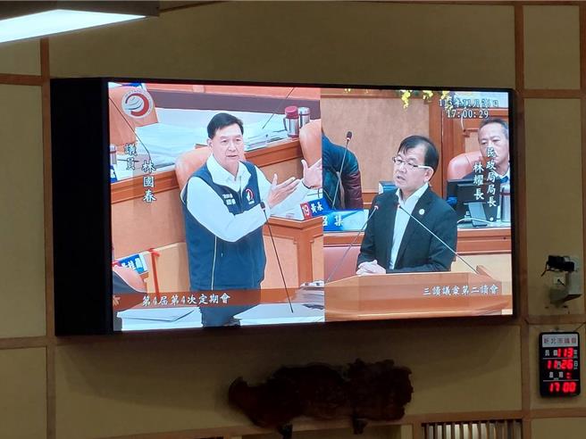 国民党新北市议员林国春建议，如家属同意3到5天就能火化出殡，民政局应免收一天冰存大体的250元费用。（陈慰慈摄）