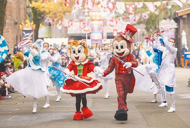 六福村即日起至2025年1月1日推出金牌優惠，與台灣英雄同名同姓者，現場出示證件「免費招待」入園。（六福旅遊集團提供）