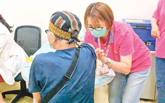 全台35萬名長者注意！免費「肺鏈疫苗」年底開打第二劑