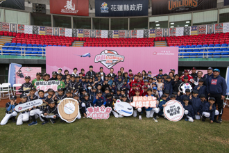 華航棒球營首度移師花蓮 旅美左投陳偉殷分享技巧