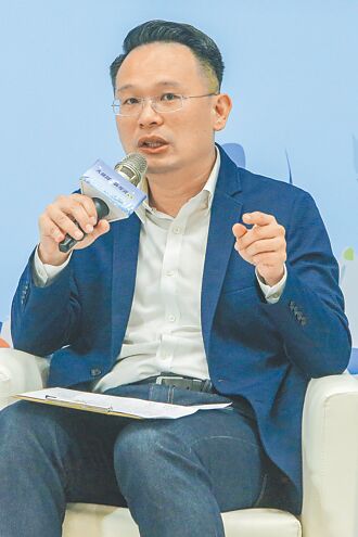 蘇俊賓：靠大眾運輸減少碳排