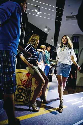 川普關稅威脅 美時裝業剉咧等