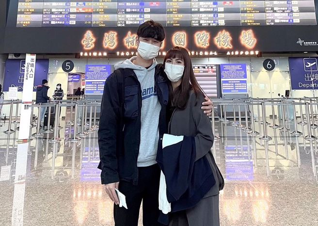 林昱珉和妻子下个月将迎接宝贝女儿，晋升一家3口。（翻摄林昱珉IG）