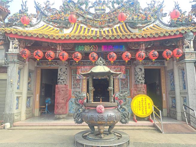 台南市後壁區下茄苳旌忠廟（主祀岳飛），與泰安宮（主祀媽祖）同為下茄苳三十六庄信仰中心。（讀者提供／張毓翎台南傳真）