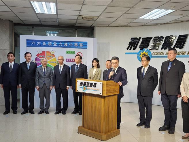 行政院長卓榮泰表示解鈴還須繫鈴人，民眾就不用上街頭。(林郁平攝)