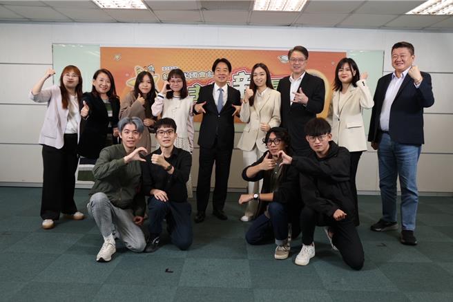 民进党新二代国会计画结业 赖清德：青年百亿海外圆梦计画申请办法将公布。民进党提供