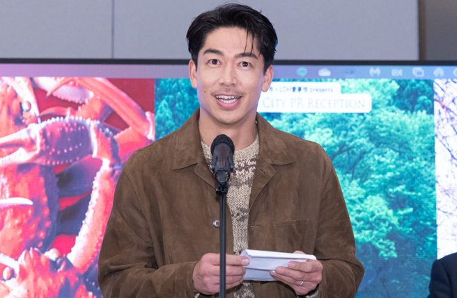 AKIRA称讚陈杰宪又帅又厉害。（图／COME ON JKSSP提供）