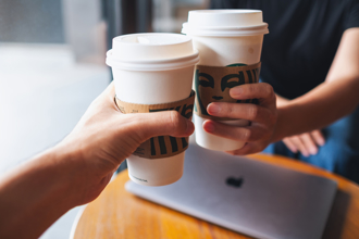 今起開喝！星巴克連2天買1送1 小七咖啡買2送2